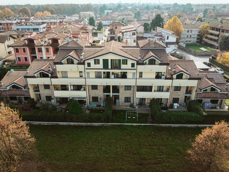 facciate-e-termocappotti-capannoni-como