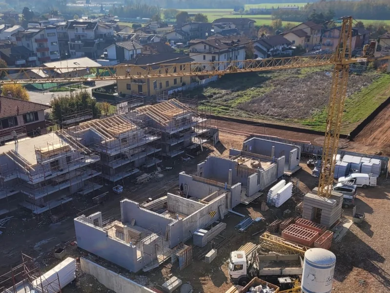 vista-dall-alto-cantiere-per-villette